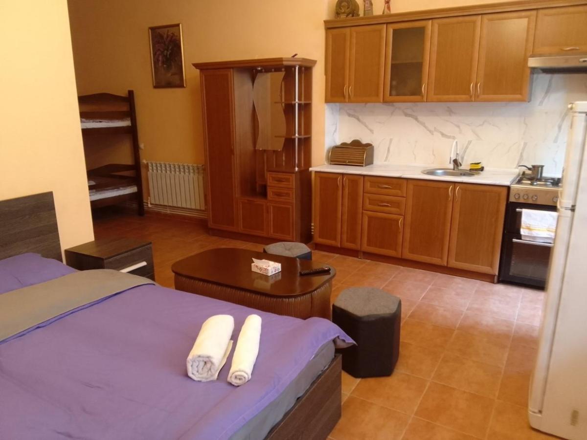 Arm Hotel Erivan Dış mekan fotoğraf